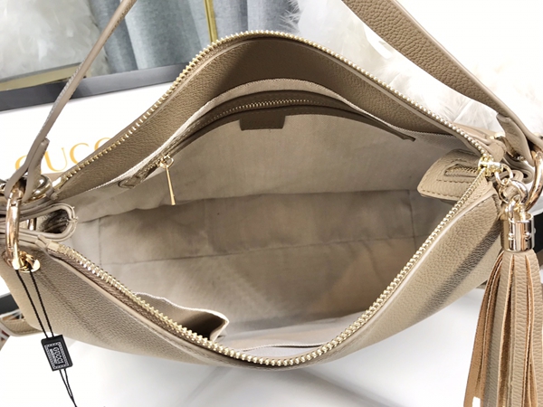 激安グッチバッグコピー着用イメージ